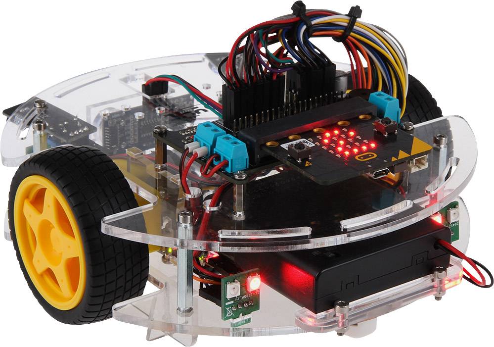 Majhen, prosojni robot z dvema kolesoma, opremljen z elektronskimi komponentami in svetlečimi LED-zasloni na vrhu.