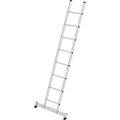 Srebrna aluminijasta lestev z devetimi prečkami, postavljena pod kotom. Ima protizdrsne noge za stabilnost.