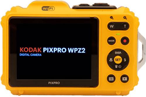 Rumena digitalna kamera, posneta od zadaj, z zaslonom, na katerem piše 'KODAK PIXPRO WPZ2 DIGITALNA KAMERA', in več upravljalnimi tipkami.