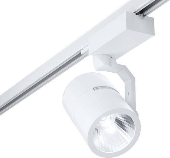 Bel LED-reflektor je nameščen na tirnico in usmerjen navzdol, primeren za sodobno notranjo razsvetljavo.