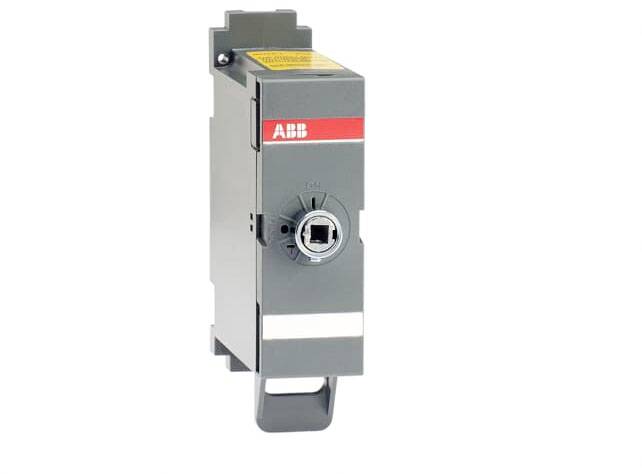 Siv, pravokoten električni stikalni element s vrtljivim gumbom na sredini in rdečim logotipom 'ABB' zgoraj levo.