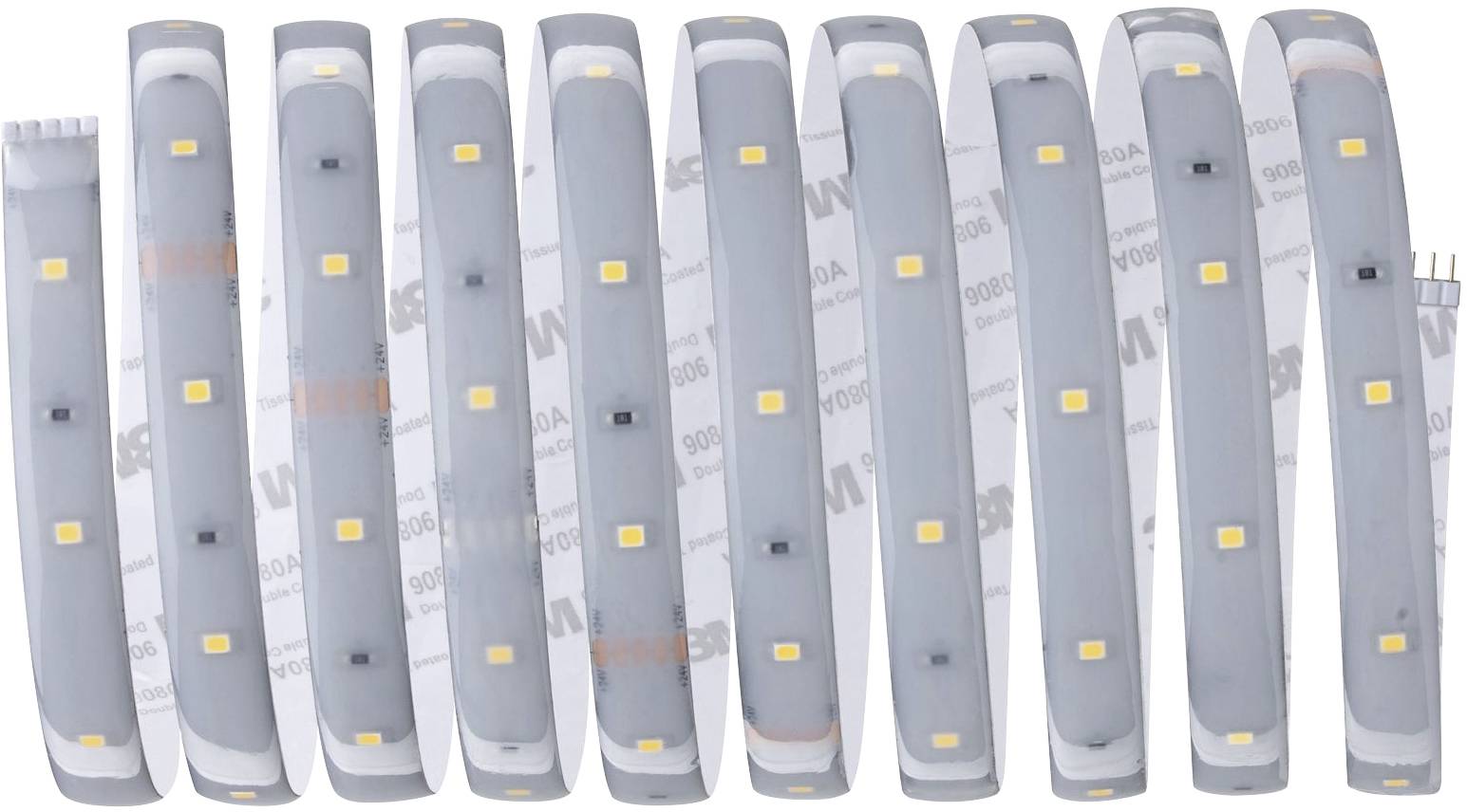 LED-svetlobni trak z enakomerno razporejenimi svetlečimi diodami, prikazan od spredaj na beli podlagi.