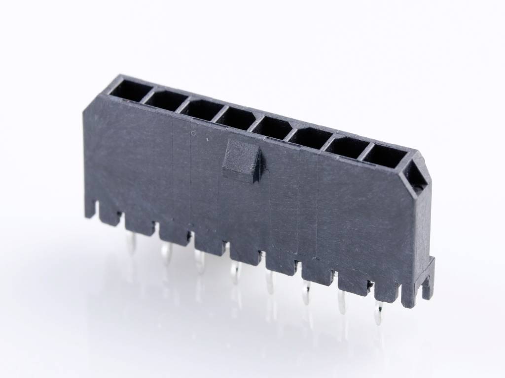 Črni plastični priključek z devetimi kovinskimi stiki, ki se uporablja za elektronske komponente.
