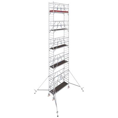 Aluminijasto gradbeno scaffolding z več nivoji in varnostnimi ograjami, primerno za gradbena dela v veliki višini. Opremljeno s stabilnimi prečnimi ojačitvami in premičnimi kolesi.