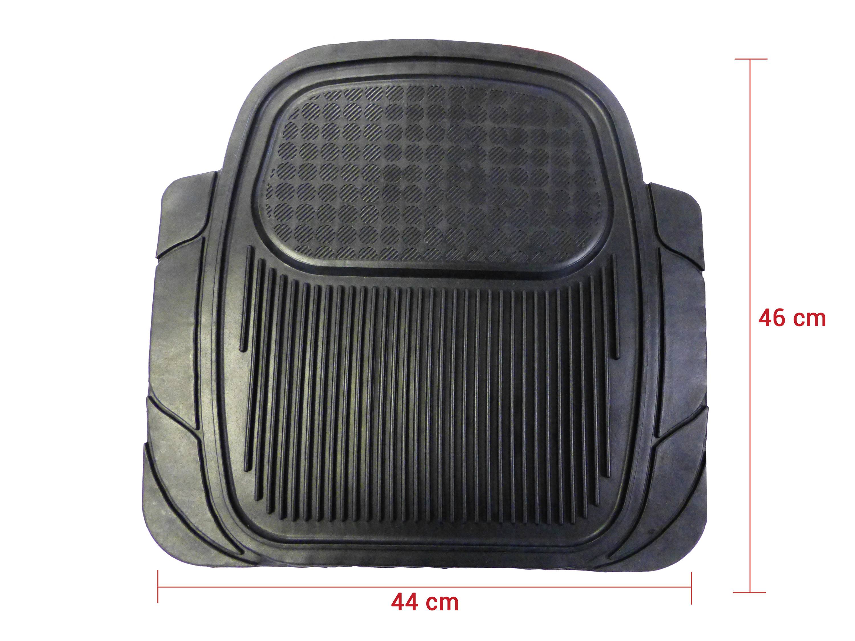 Gumijasta preproga črne barve, pravokotne oblike z rebrastim vzorcem. Dimenzije so 44 cm širine in 46 cm višine.
