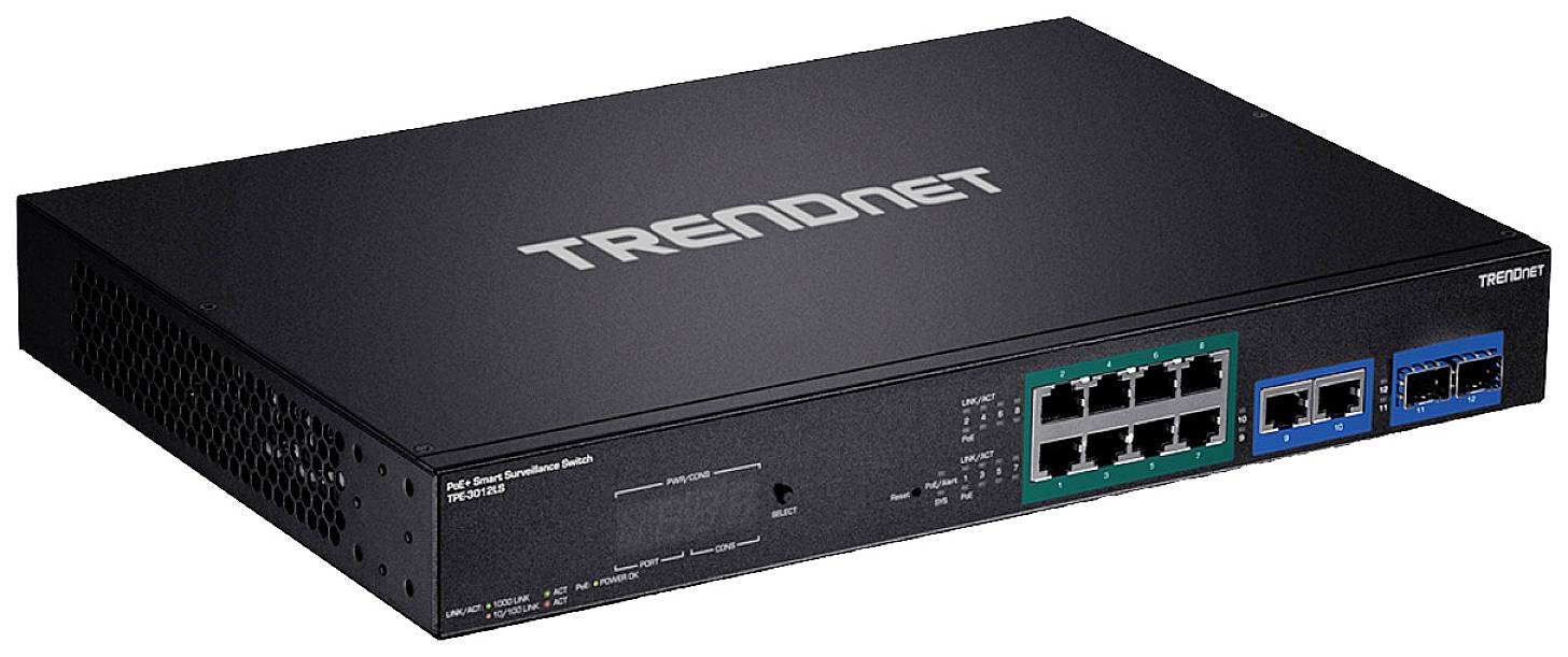 Črn omrežni switch z več ethernet vrati. Ime 'TRENDnet' je vidno na zgornjem delu naprave.