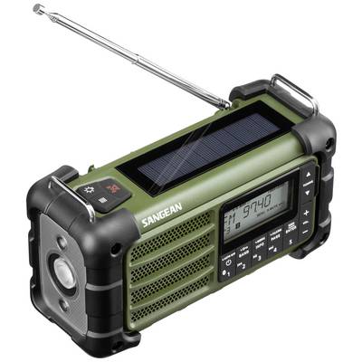 Prenosni radio z anteno in solarnim panelom, ki na zaslonu prikazuje FM-frekvenco 97,4 MHz. Ima robustne črne robove in zelene stranice.