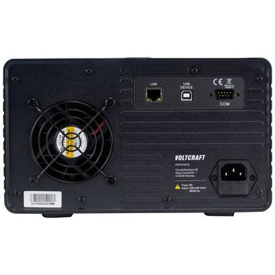 Zadnja stran elektronske naprave z ventilatorjem, priključkom LAN, priključkom USB naprave, COM portom, priključkom za napajanje in varovalko.