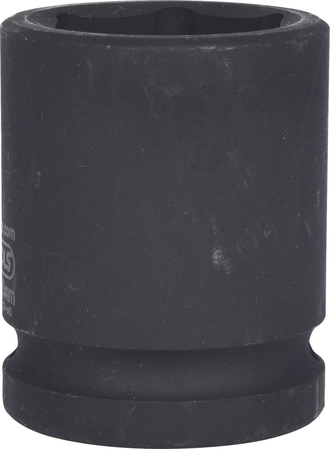 Črn šestrobi nasadni ključ, primeren za uporabo z vijačnimi ključi pri pritrjevanju ali sproščanju vijakov.