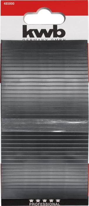 Embalaža znamke kwb Germany s črnimi tapetnimi žeblji. Vidno blagovna znamka in podatki o izdelku.