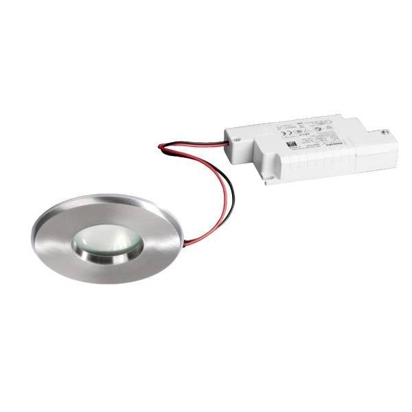 Okrogel LED-reflektor s srebrno obrobo in ločenim elektronskim predstikalnim napravjem, povezan z rdečimi in črnimi kabli.