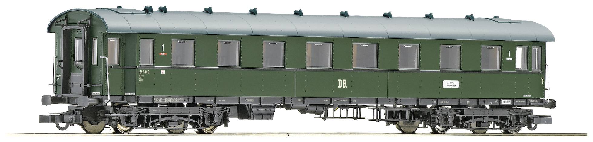 Zgodovinski zeleni potniški vagon Deutsche Bahn z napisom 'DB', prikazan s strani.