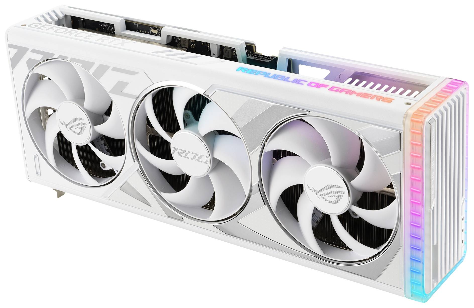 Grafična kartica s tremi belimi ventilatorji in LED-LED-vrvico mavričnih barv. Napis 'Republic of Gamers'. Dizajn deluje futuristično in zmogljivo.