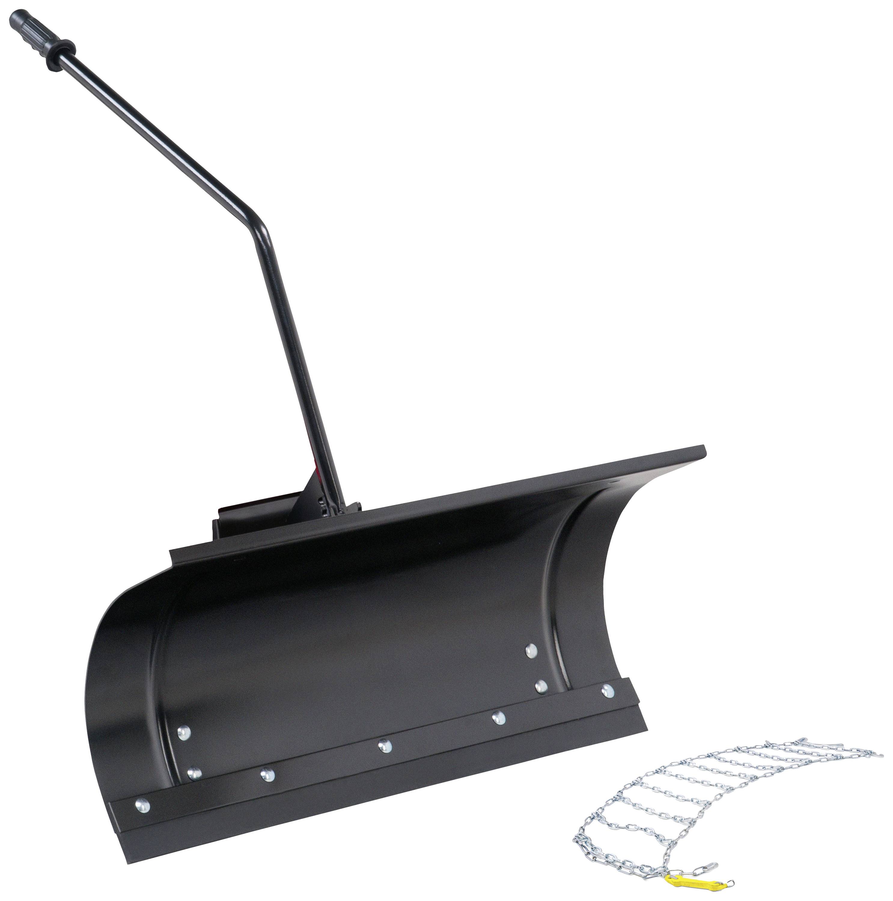 Snežni plug s kovinskim okvirjem in ročajem, primeren za čiščenje snega. Poleg leži veriga. Idealen za uporabo pozimi.