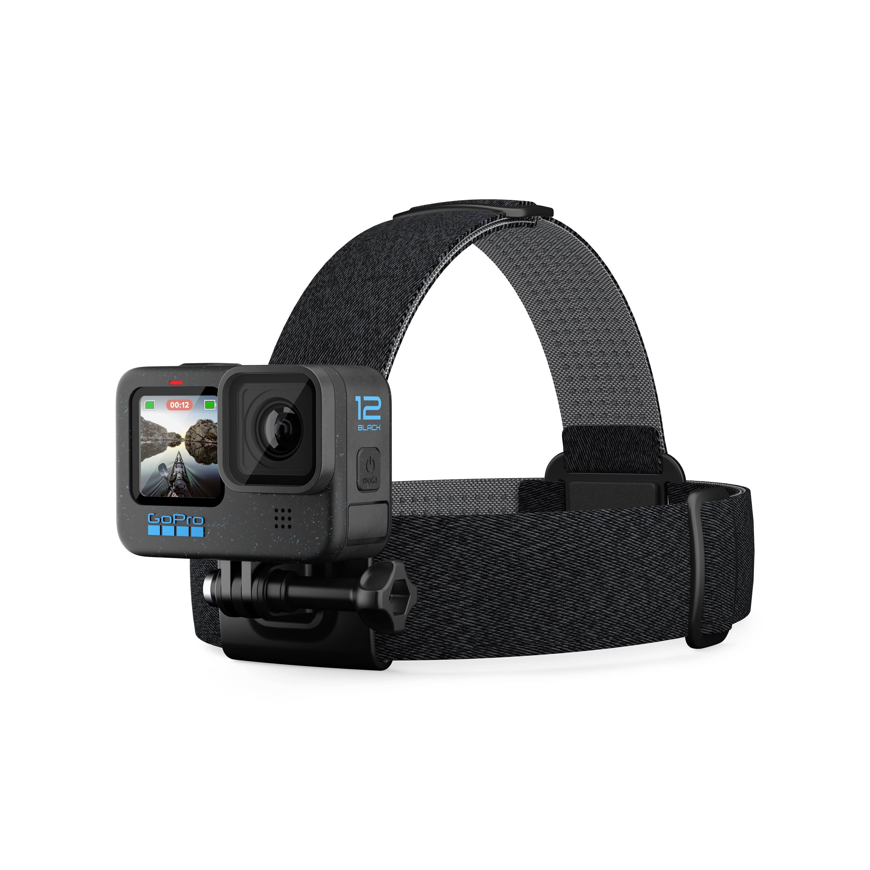 GoPro kamera je nameščena na črni glavi traci, pripravljena za snemanje brez rok med aktivnostmi.