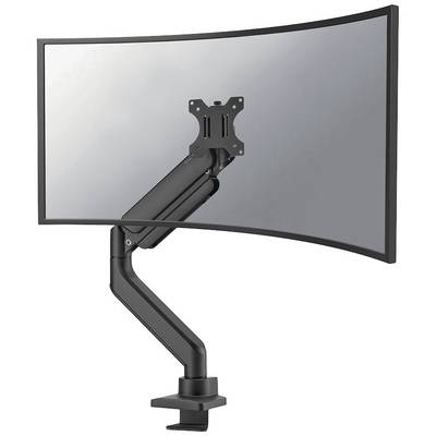 Ukrivljen monitor na nastavljivi črni roki, pritrjen na mizo. Idealen za pisarniške ali gaming namestitve.