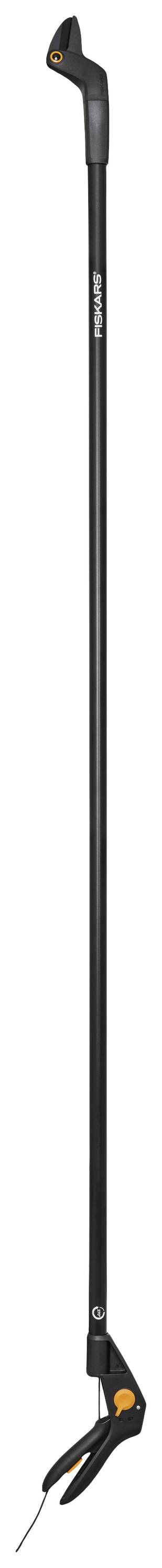 Dolg črn grabljač za plevel z ergonomskim ročajem in mehanskim prijemalcem na spodnjem delu za vrtnarjenje.