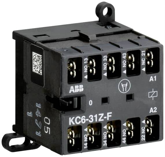 Elektromagnetski kontaktor KC6-31Z-F podjetja ABB z več priključnimi sponkami in QR-kodo na strani.