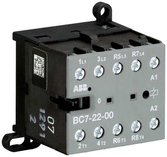 Zaščitno stikalo znamke ABB, model BC7-22-00, z večimi priključnimi sponkami. Primerno za industrijske krmilne aplikacije.