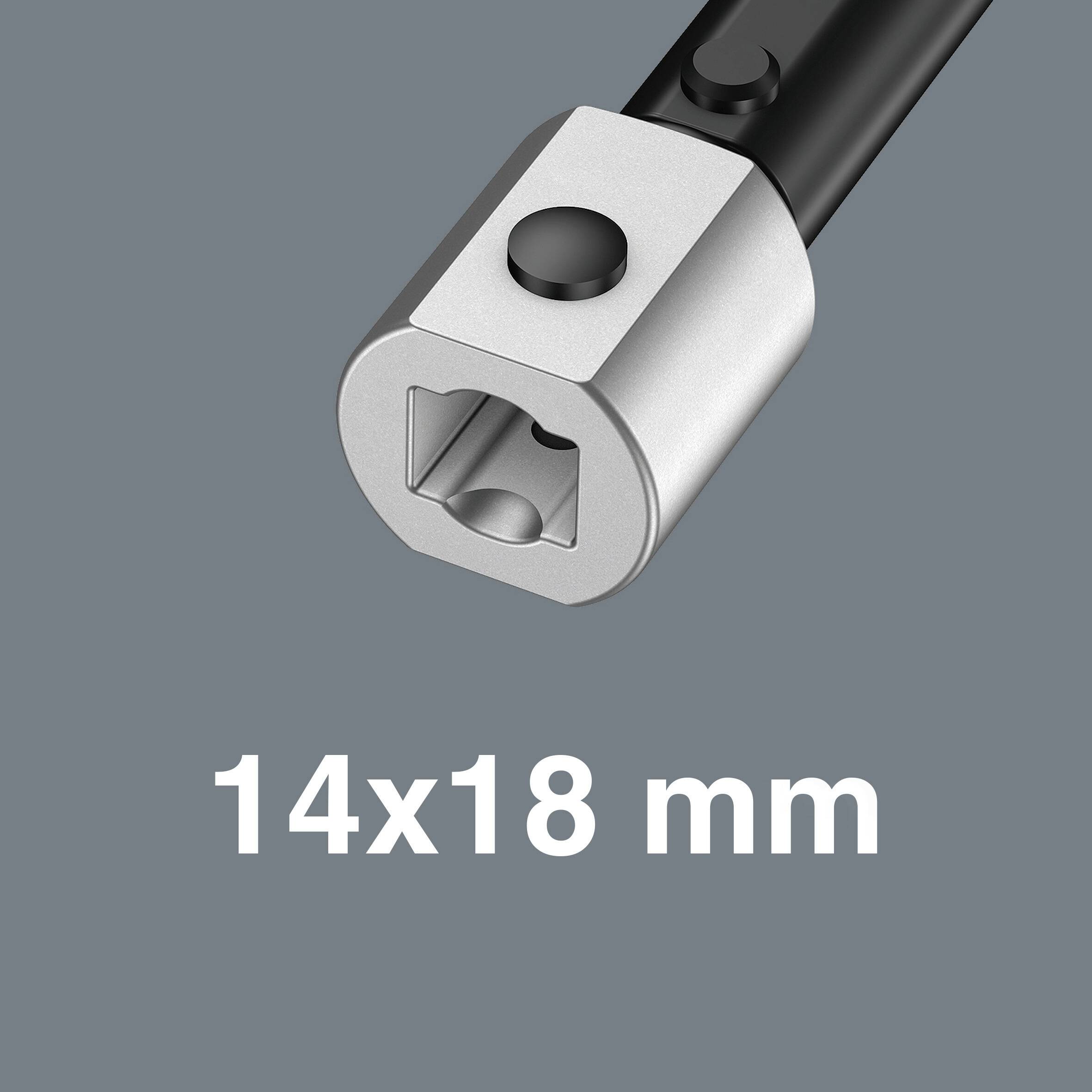 Kovinski adapter s kvadratno odprtino, verjetno za orodje, navedene dimenzije: '14x18 mm'.