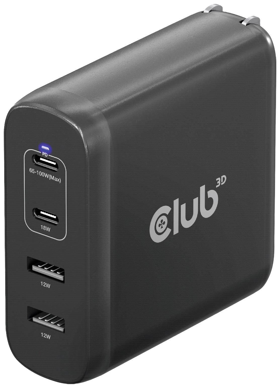 Črn polnilnik z USB-C priključkom in dvema USB-A priključkoma. Označen z 'Club 3D' in podatki o zmogljivosti.