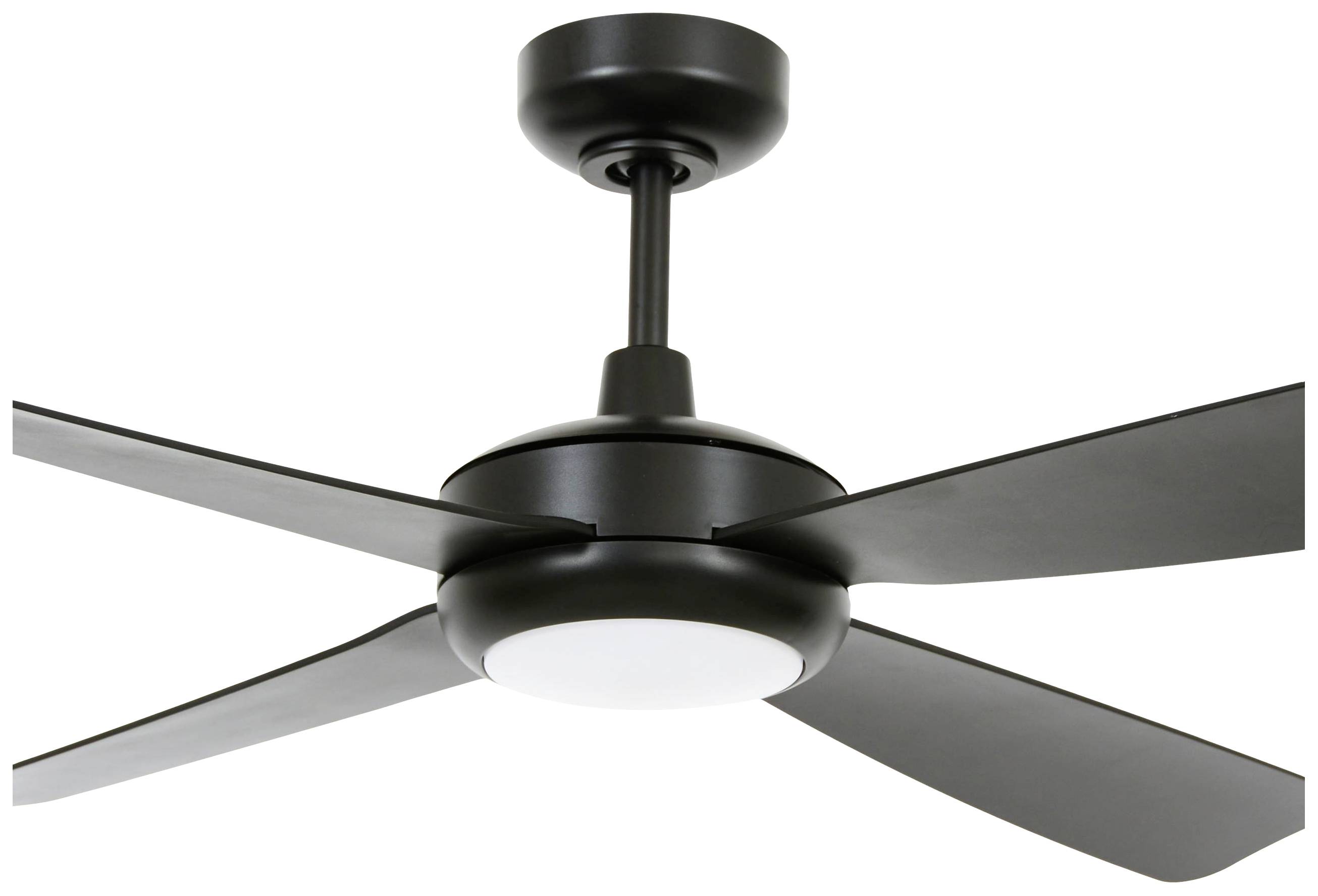 Črn stropni ventilator s štirimi krili in osrednjim svetilom. Idealen za hlajenje prostora in osvetlitev.