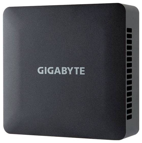 Črn mini PC podjetja Gigabyte z enostavnim dizajnom in stranskimi prezračevalnimi režami, spredaj z logotipom 'GIGABYTE'.