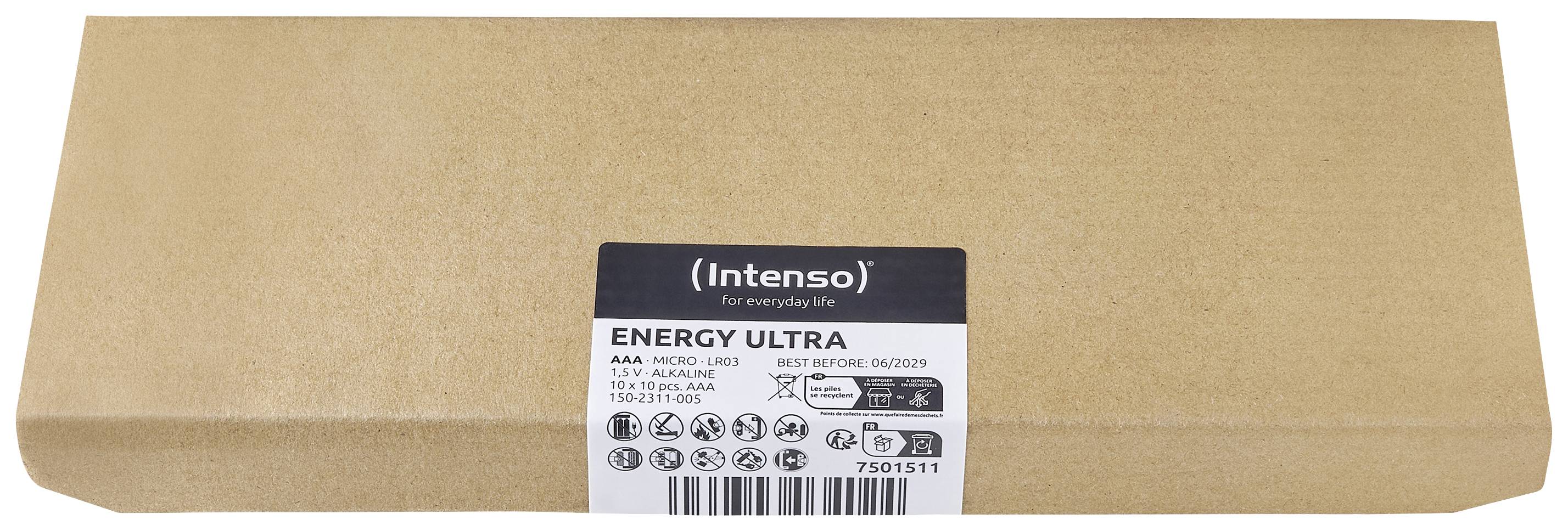 Paket z osmimi Intenso AAA-mikroskimi baterijami 'Energy Ultra', 1,5V alkalne, z tehničnimi simboli in črtno kodo na nalepki.