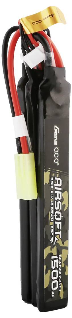 Baterijski paket z dizajnom v črni, maskirni barvi in rdečimi kabli. Označen z napisom 'Airsoft 1500 mAh'. Primeren za uporabo v airsoftu.