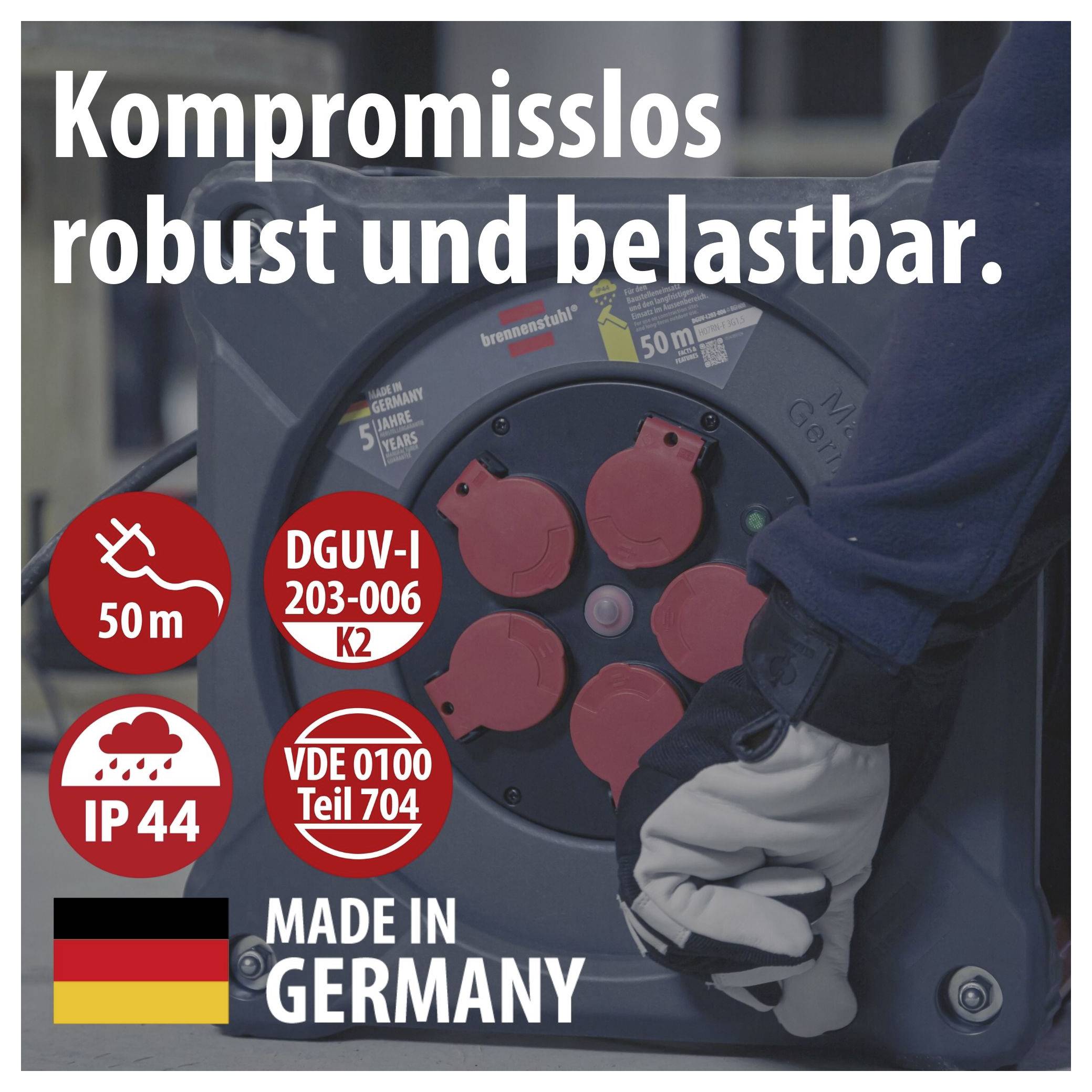 Reklamni plakat za robustno kabelsko bobno s 50 m, IP44, DGUV-I 203-006 K2, VDE 0100 del 704 in »Izdelano v Nemčiji«.