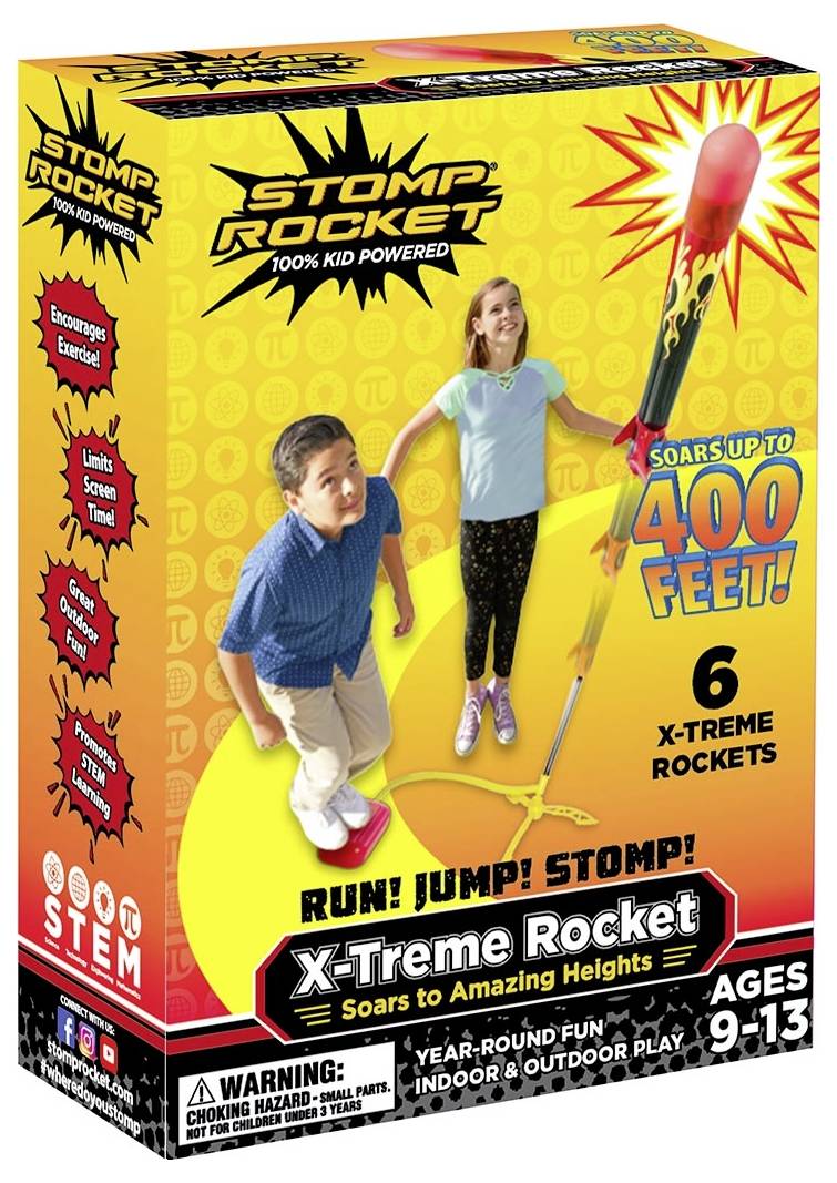 Embalaža igrače rakete, primerne za otroke med 9. in 13. letom starosti. 'Stomp Rocket X-Treme' doseže višino do 400 čevljev. Vsebuje 6 raket.