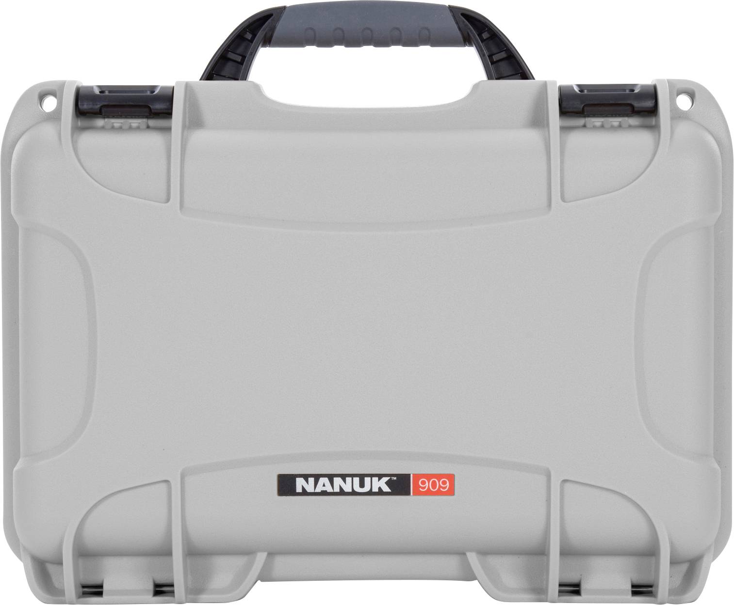 Siv, robusten zaščitni kovček z logotipom 'Nanuk 909' na sprednji strani in stabilno črno ročico, primeren za varen transport.