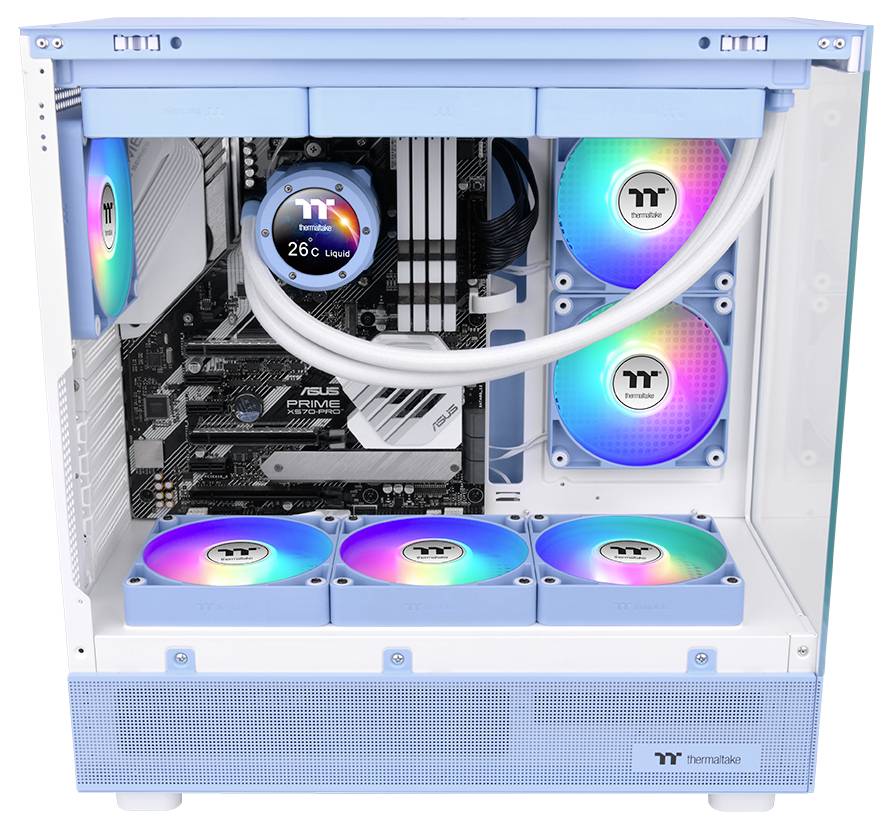 Namizni računalnik po meri z modro in belo barvno shemo, opremljen z RGB osvetljenimi ventilatorji in vidnim hladilnim sistemom 'Thermaltake'.