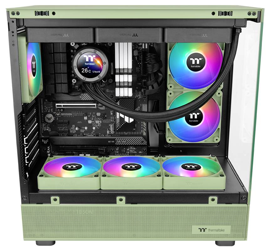 Odprt ohišje računalnika, ki prikazuje notranje komponente: matično ploščo, sistem tekočinskega hlajenja s prikazom temperature in ventilatorje z RGB-osvetlitvijo.