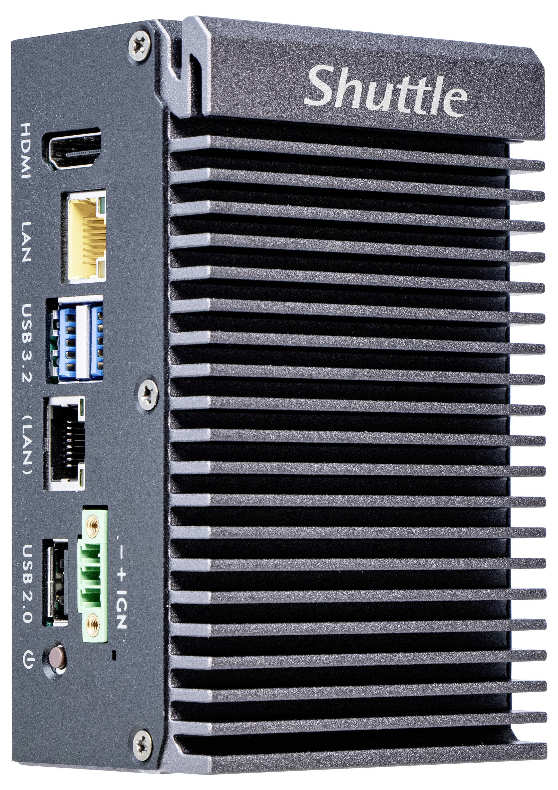 Majhen, kompakten računalnik z več priključki, vključno z HDMI, LAN, USB 3.2 in USB 2.0. Blagovna znamka 'Shuttle' vidna zgoraj.