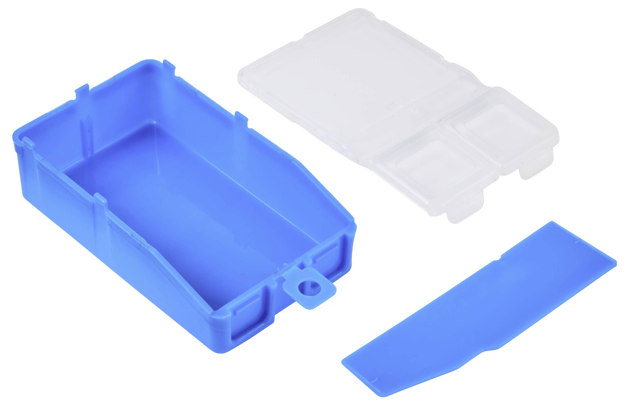 Odprt moder plastični zabojnik z odstranljivo pokrovko leži zraven dveh prozornih notranjih predalčkov.