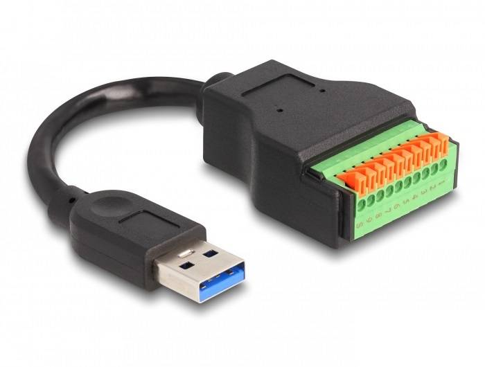 Črn USB kabel z adapterjem, priključenim na zeleni in oranžni terminal.