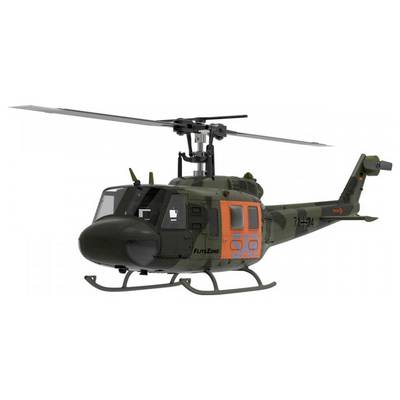 Zelen helikopter z oranžnimi oznakami in številko na strani, predstavljen pred belim ozadjem.