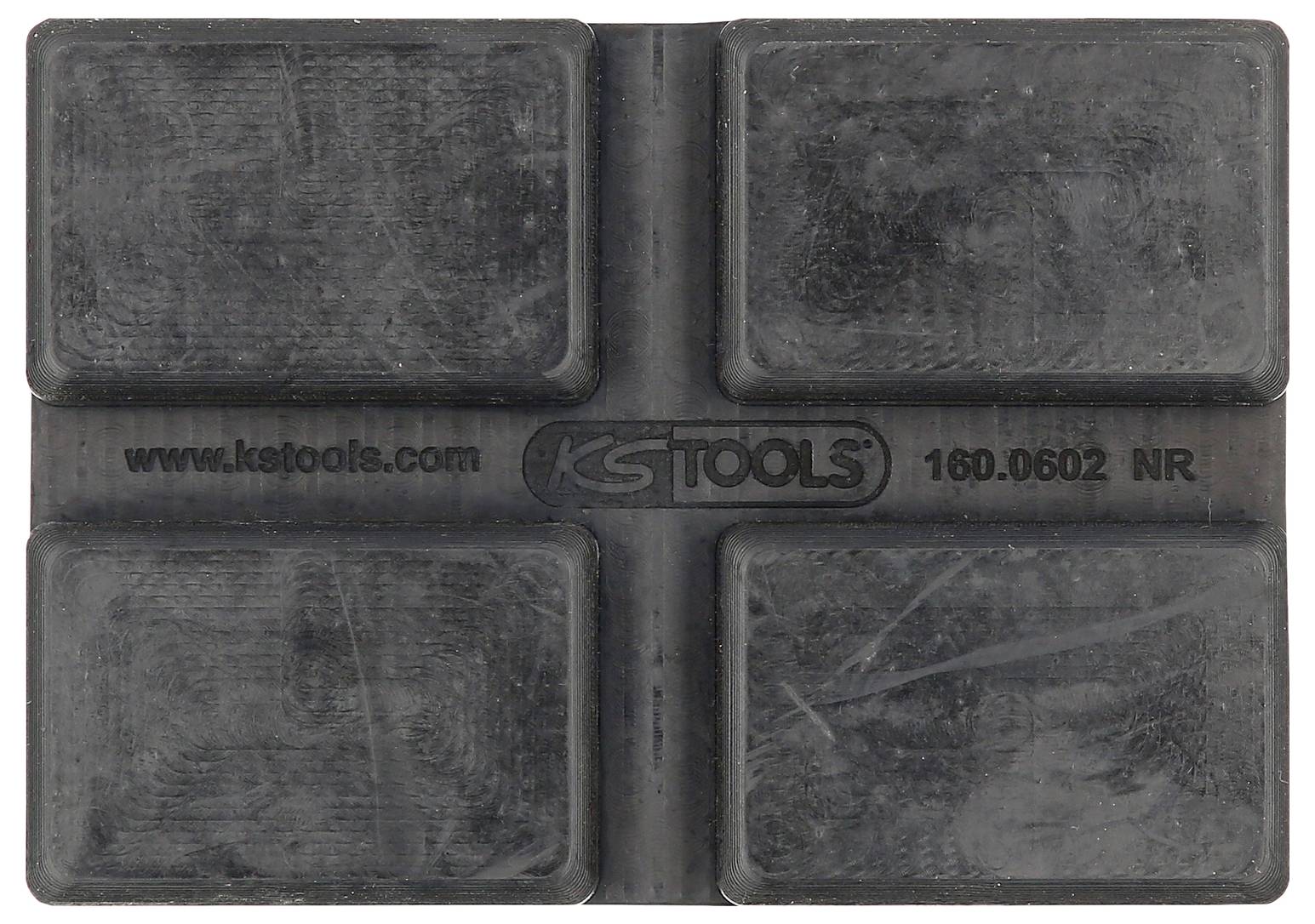 Logotip 'KSTOOLS' in spletna stran na pravokotnem črnem plastičnem predmetu s štirimi pravokotnimi dvigi.