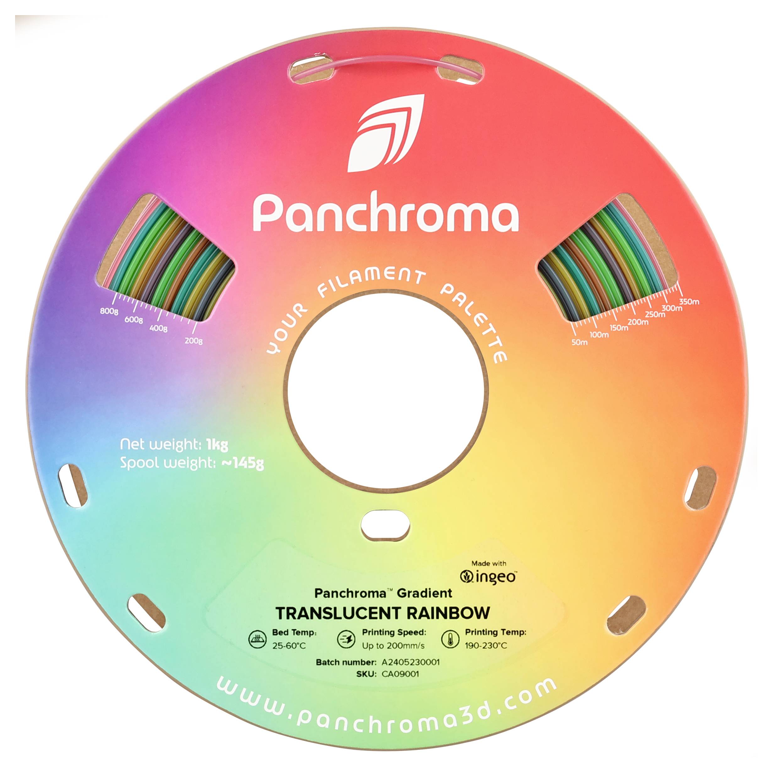 Na sliki je videti barvito filamentno tuljavo v mavričnih barvah znamke 'Panchroma'. Vsebuje 1 kg materiala.