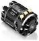 Črn elektromotor znamke Hobbywing z napisom 'XeRun 13.5T', z zlatimi priključki in trdno zgradbo.
