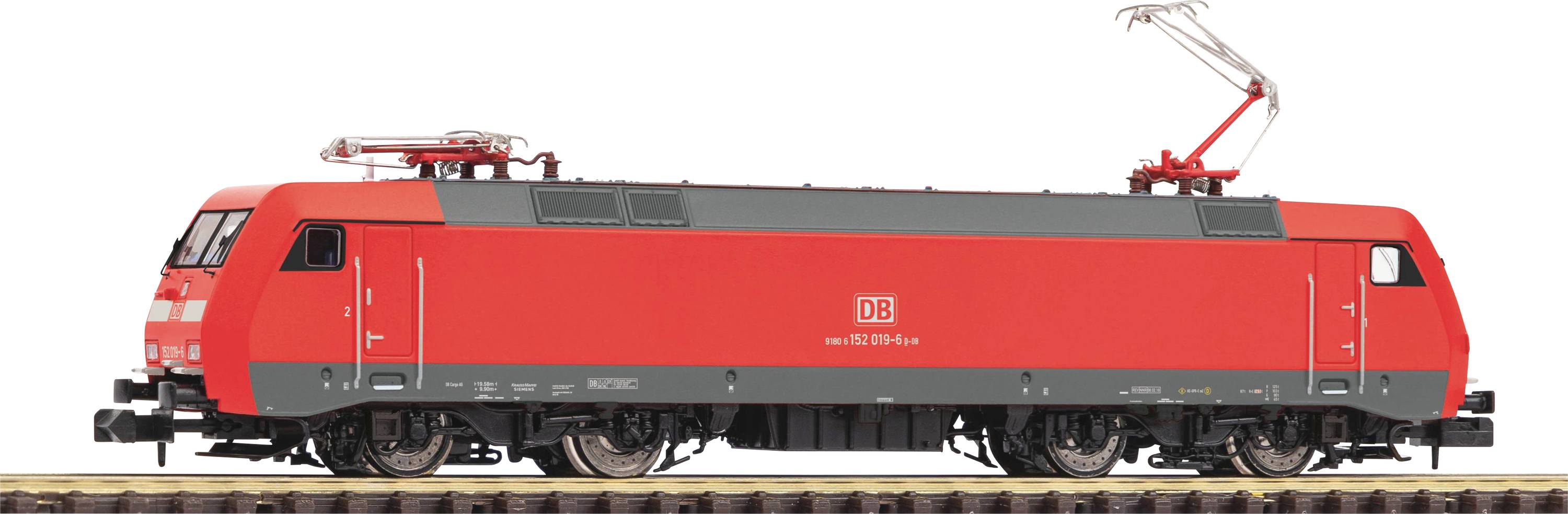 Rdeča električna lokomotiva Deutsche Bahn na tirih, stranski pogled. Električni odjemalnik toka je dvignjen.