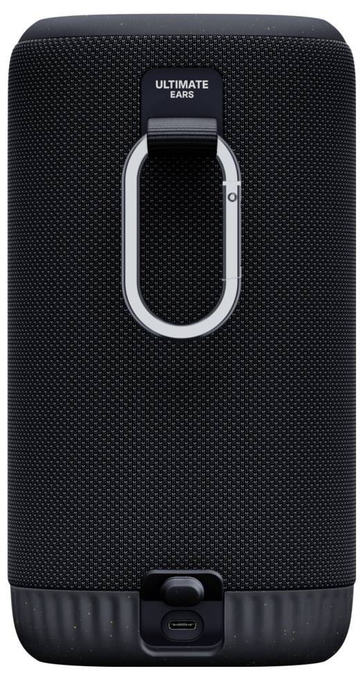 Črn prenosljiv Bluetooth zvočnik z ročajem in USB-C priključkom za polnjenje, z natisnjenim imenom znamke 'Ultimate Ears' na vrhu.