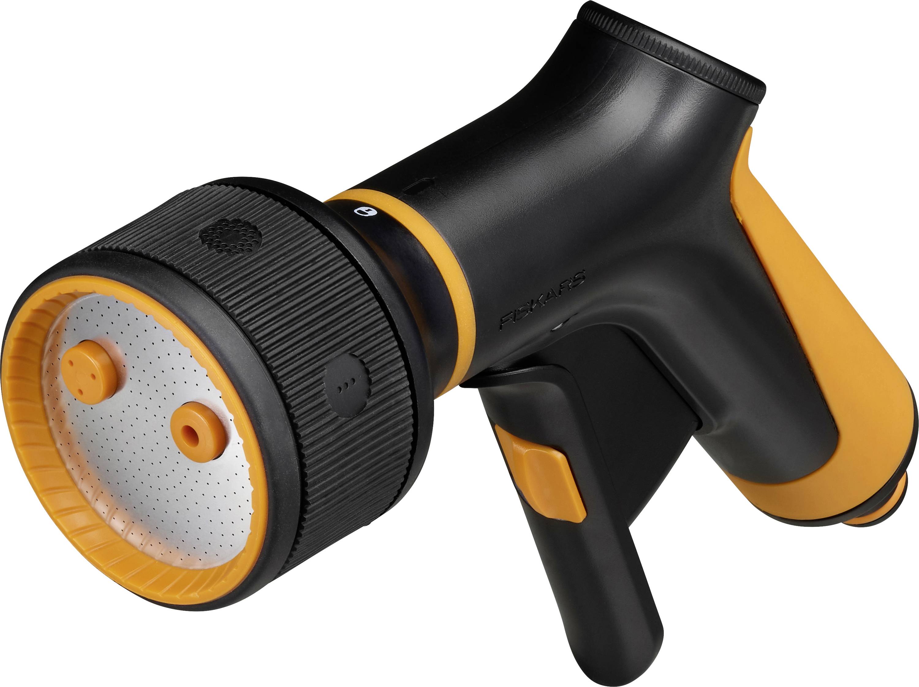Črna in oranžna pršilka za vrtno cev z ergonomskim ročajem in nastavljivo šobo za pršenje.