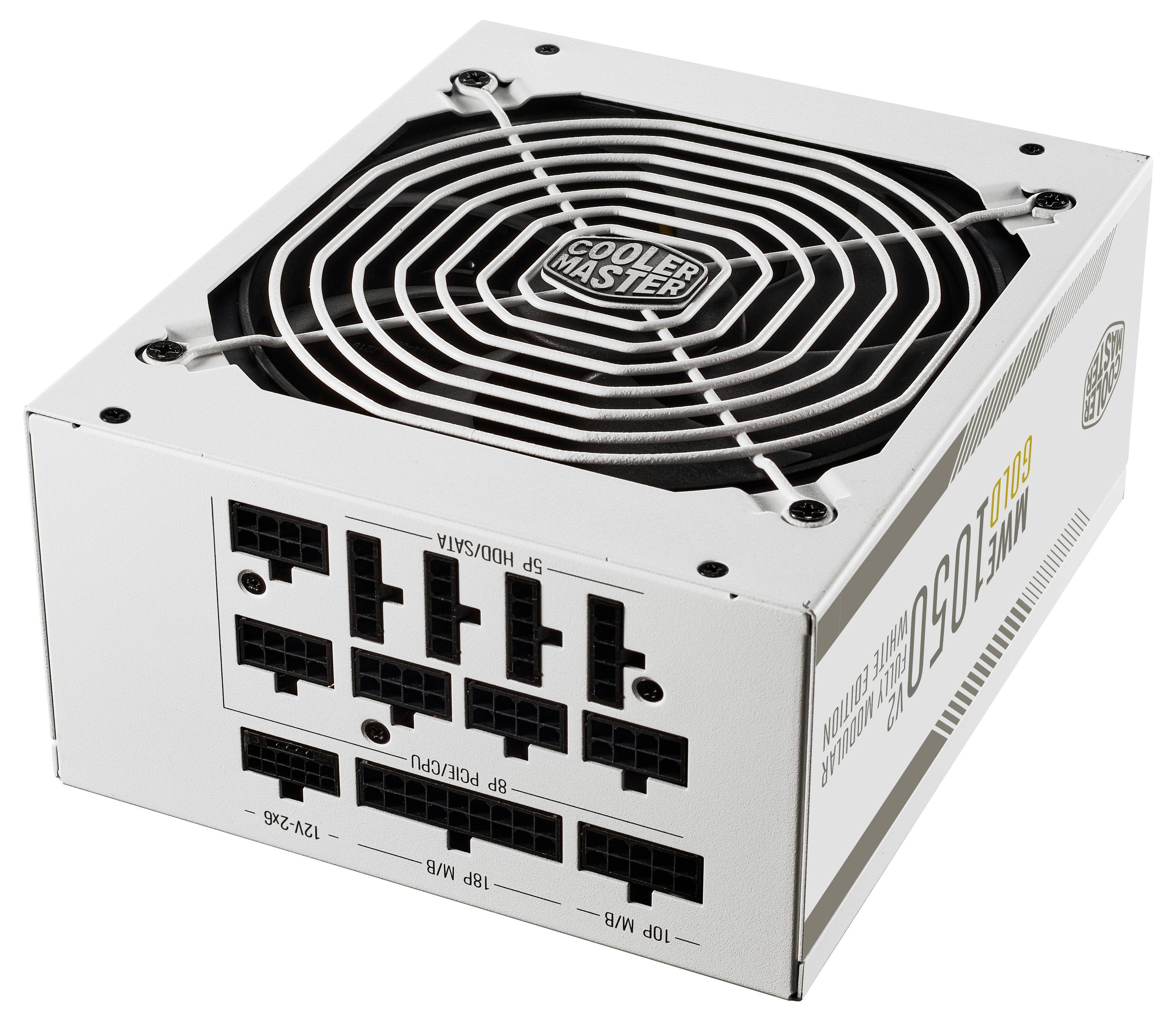 Napajalnik Cooler Master z večimi priključnimi vrati in hladilnim ventilatorjem, namenjen za sestavljanje ali nadgradnjo računalniškega sistema.