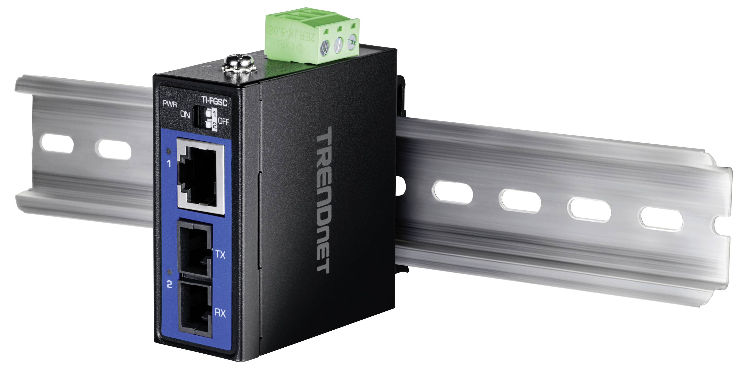 InduStrijski optični omrežni stikalni element z ethernetnimi priključki, nameščen na DIN letev, označen z 'TRENDnet', prikazan z LED indikatorji napajanja in omrežnega stanja.