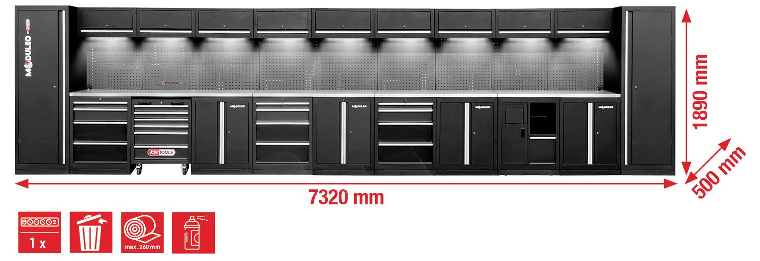 Velika črna delovna postaja za orodje z več omaricami, predali in nadgrajenim prostorom za shranjevanje. Dimenzije: širina 7320 mm, višina 1890 mm, globina 500 mm.