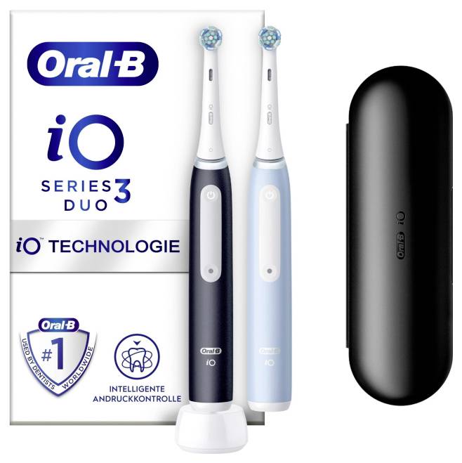 Oral-B iO Series 3 Duo set zobnih ščetk z dvema električnima zobnima ščetkama v črni in modri barvi, potovalno torbico in embalažo, ki prikazuje značilnosti izdelka.