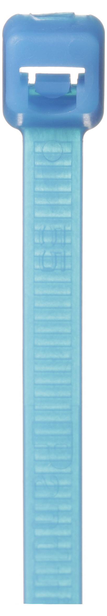 Bližnji posnetek modre plastične kabelske vezice, ki prikazuje njen zaklenjni mehanizem in nazobčan trak, namenjen povezovanju kablov ali predmetov.