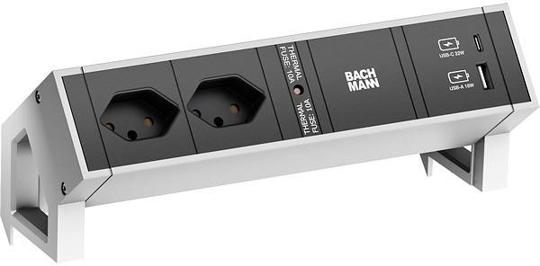 'Bachmannov razdelilnik z dvema evropskima vtičema, stikalom in dvema USB vrati (tipa A in tipa C).'